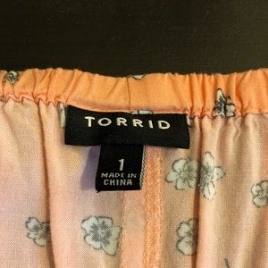 torrid Dresses - Torrid Peach Flowers and Feathers Patterned Dress torrid Dresses - Torrid Peach Flowers and Feathers Patterned Dress